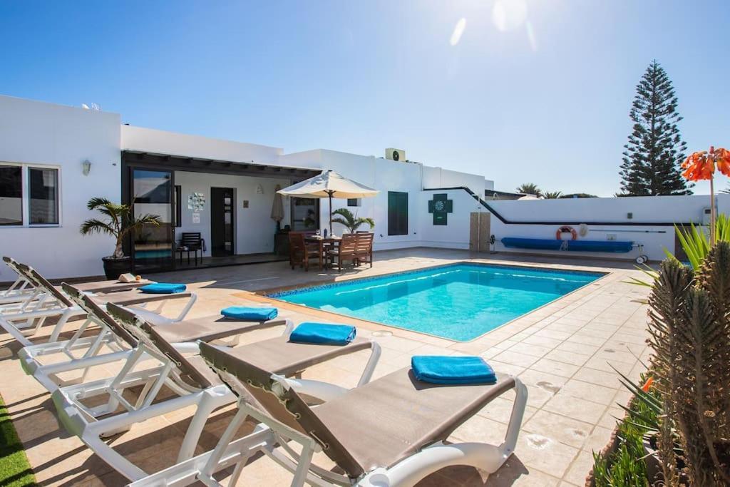 Villa Mario Lanzarote Плая Бланка Екстериор снимка